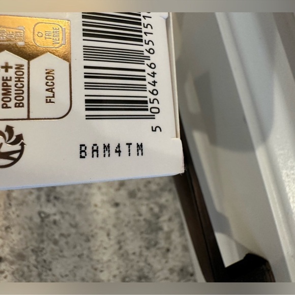 Charlotte Tilbury Dark Spot Correcting Radiance Recovery Serum 30ml - Picture 12 of 12